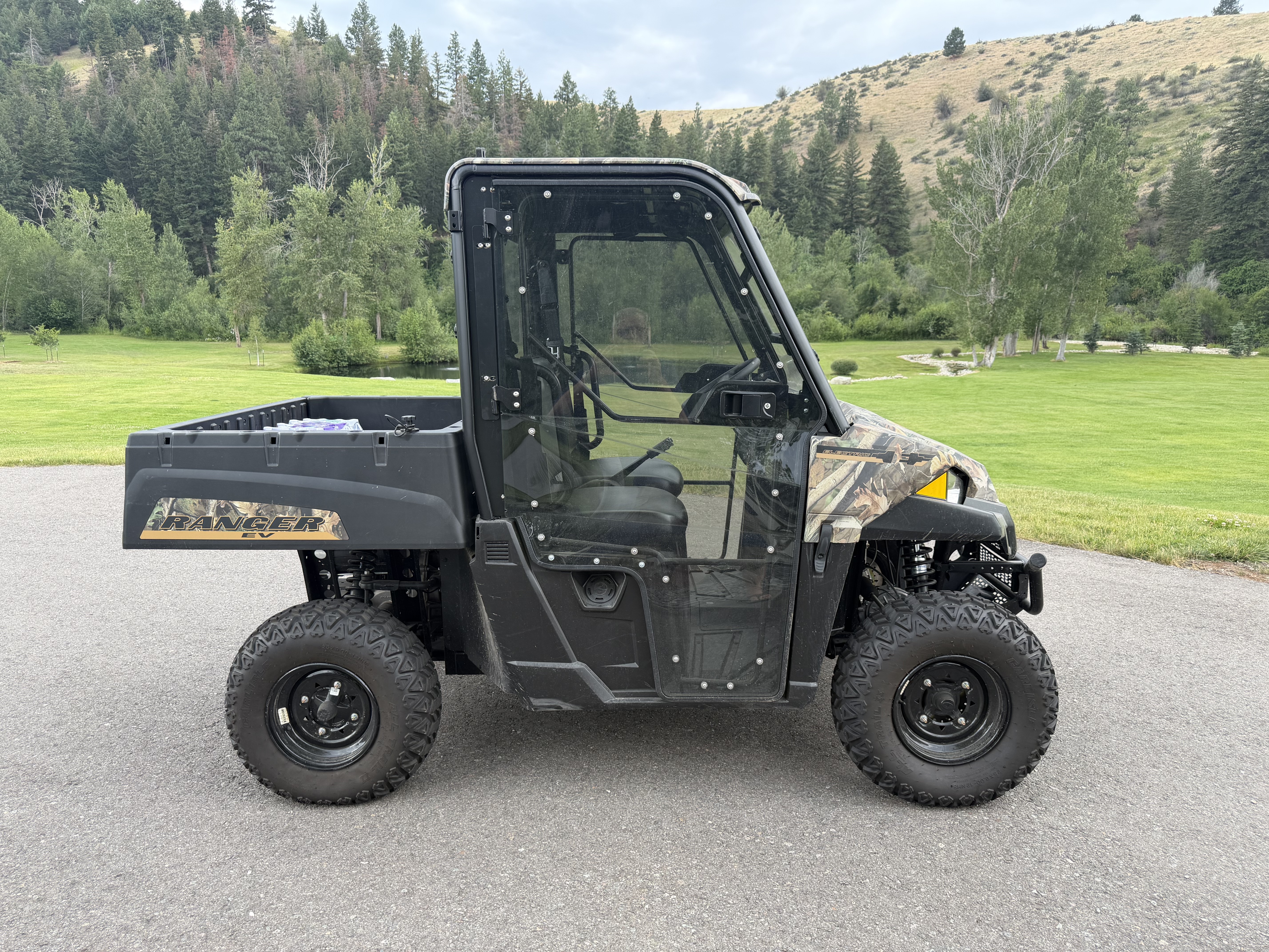 2021 Polaris RANGER EV BASE in hamilton MT