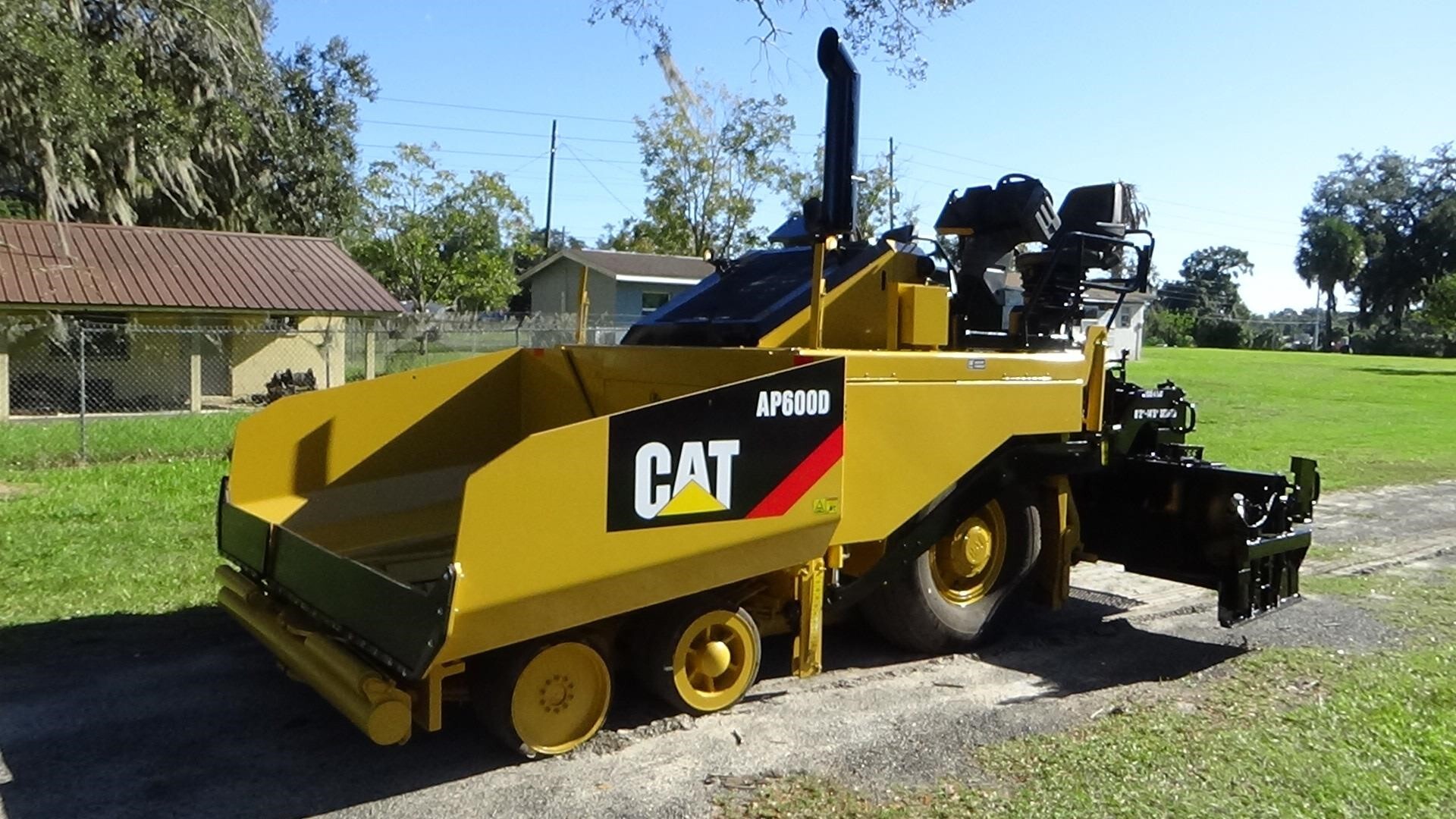 2011 CATERPILLAR AP-600D in Ocala, FL