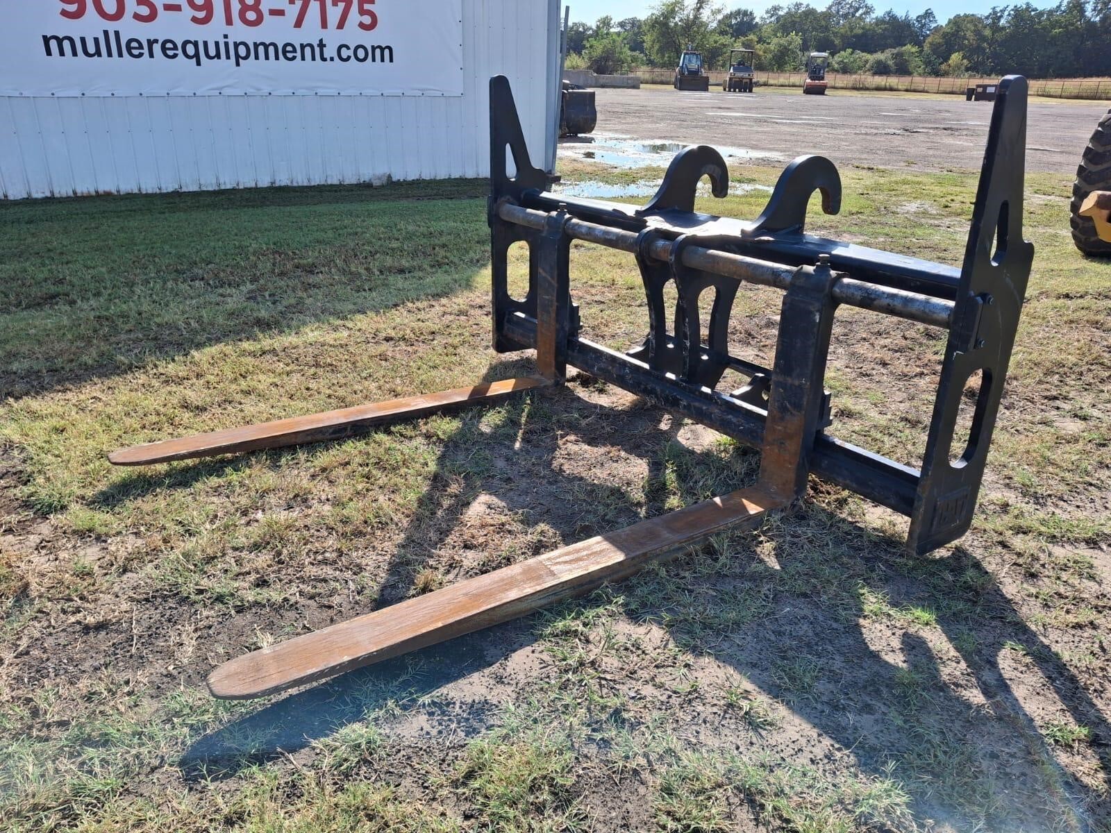 CATERPILLAR Attachment in Wills Point, TX