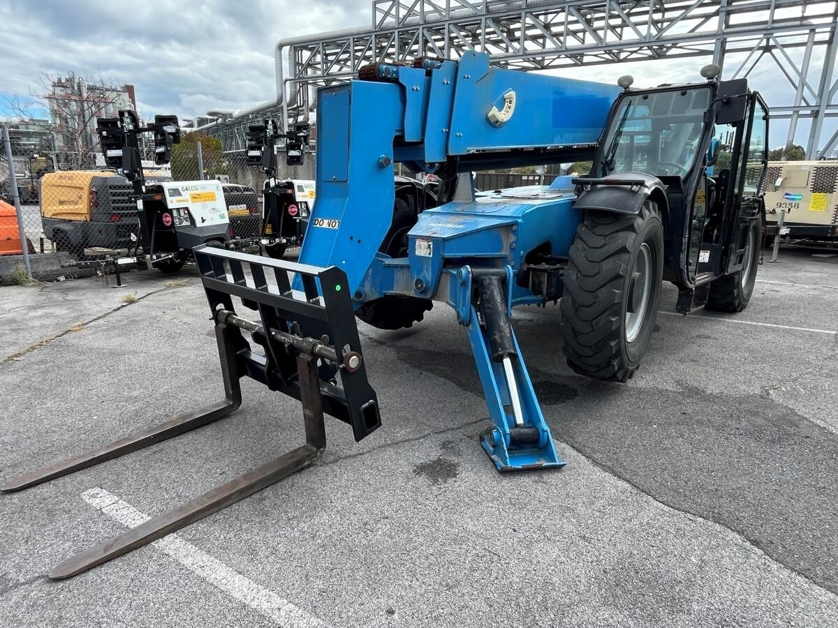 2015 GENIE GTH1056 in Fountain Inn, SC
