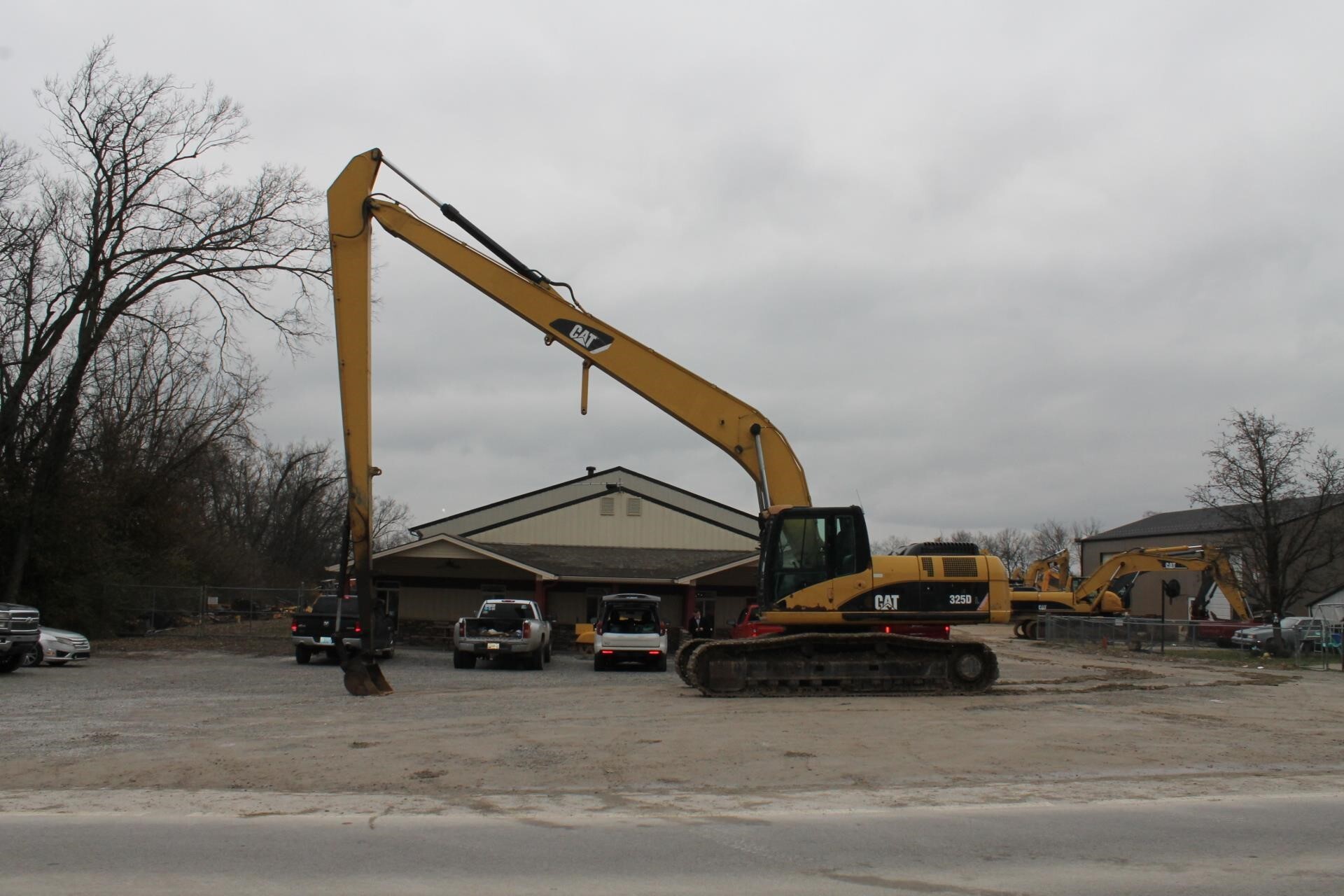 2008 CATERPILLAR 325D in Pleasureville, KY