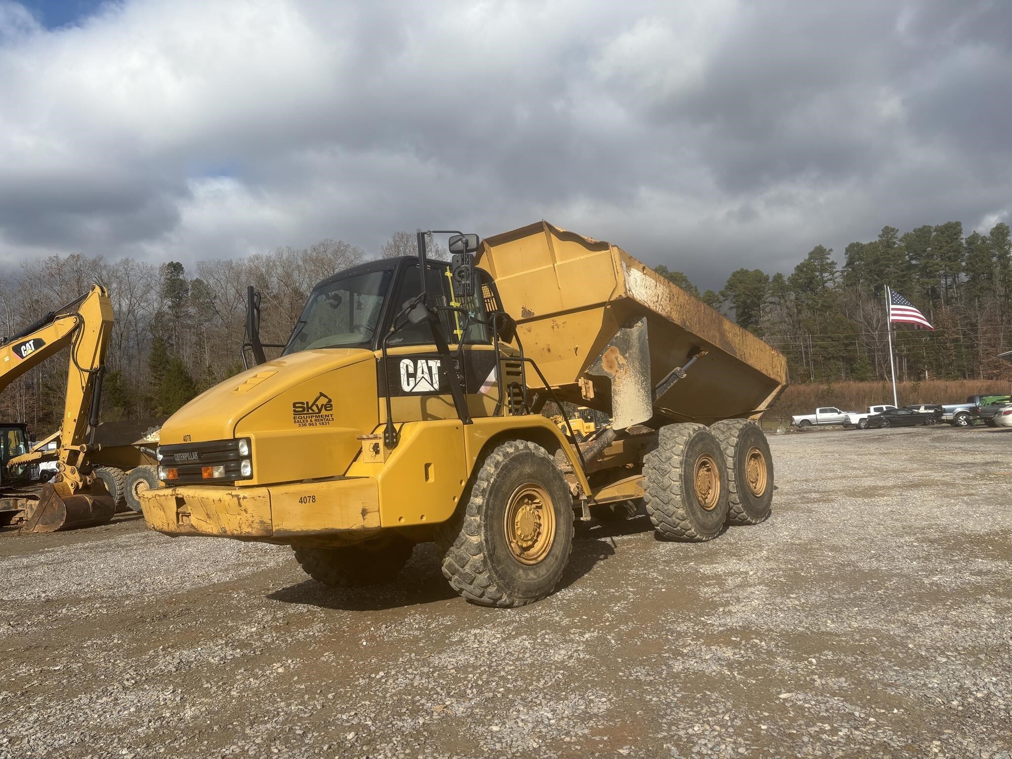 2013 CATERPILLAR 730 in Asheboro, NC
