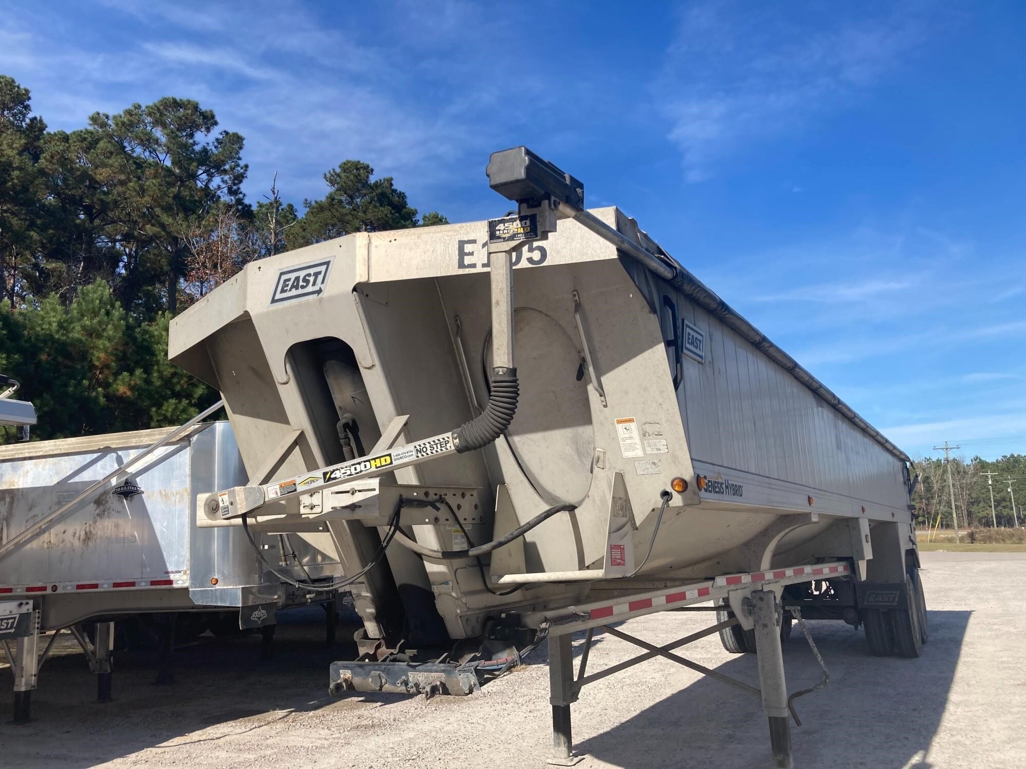 2017 EAST 39' X 102" X 60" FRAMELESS HYBRID DUMP in Saint George, SC