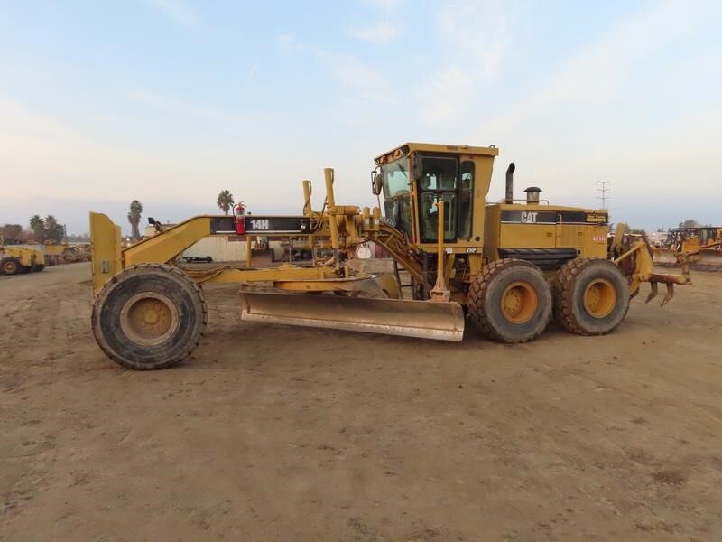 2006 CATERPILLAR 14H in West Sacramento, CA