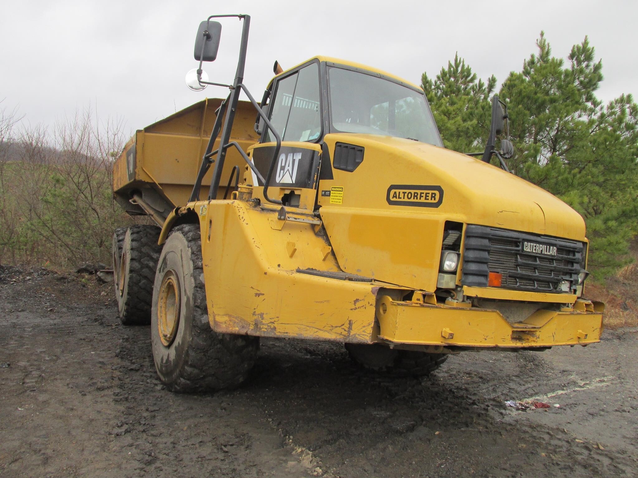 2010 CATERPILLAR 740 in Rich Creek, VA