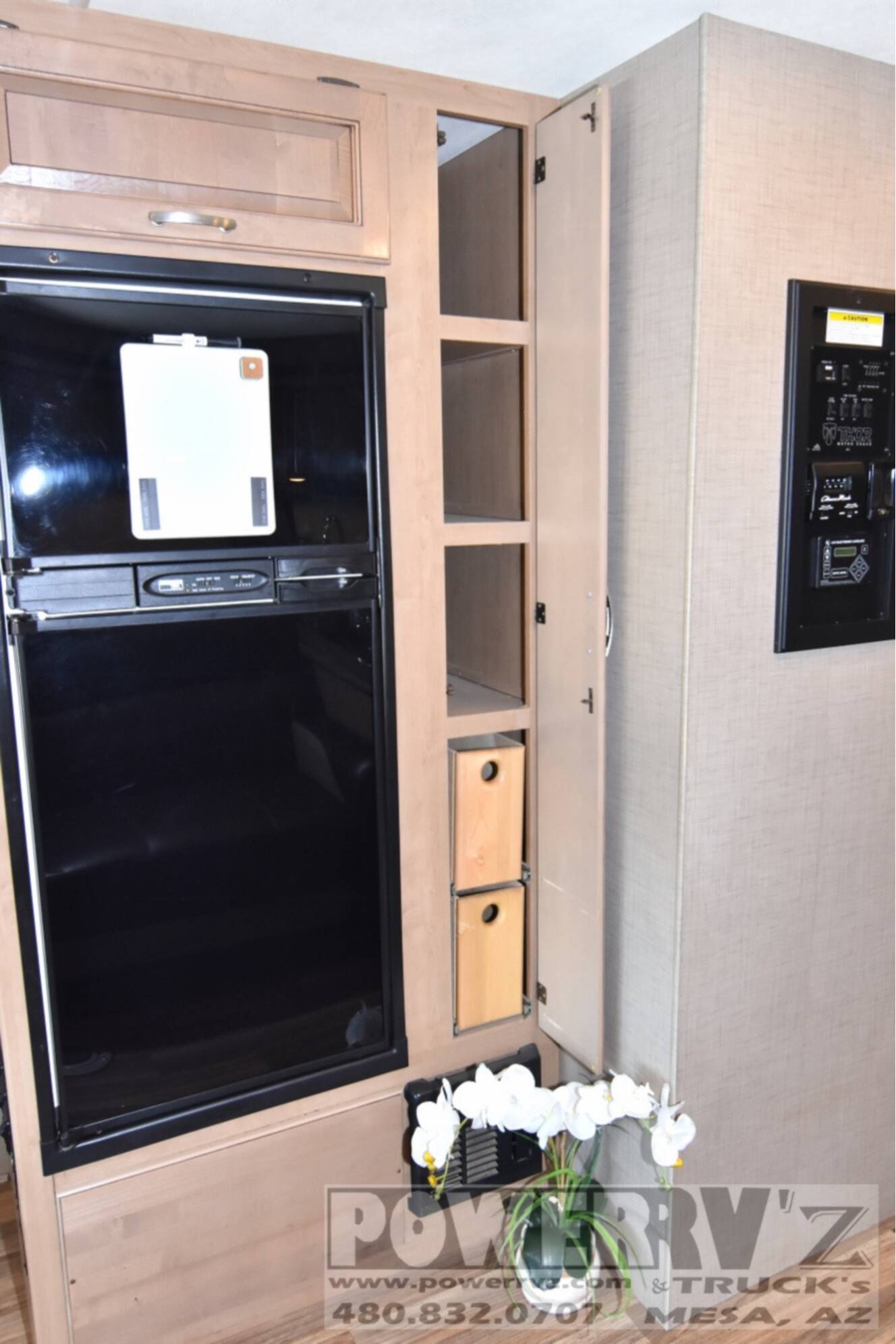A photo of this 2018 Thor Motor Coach Outlaw 29H