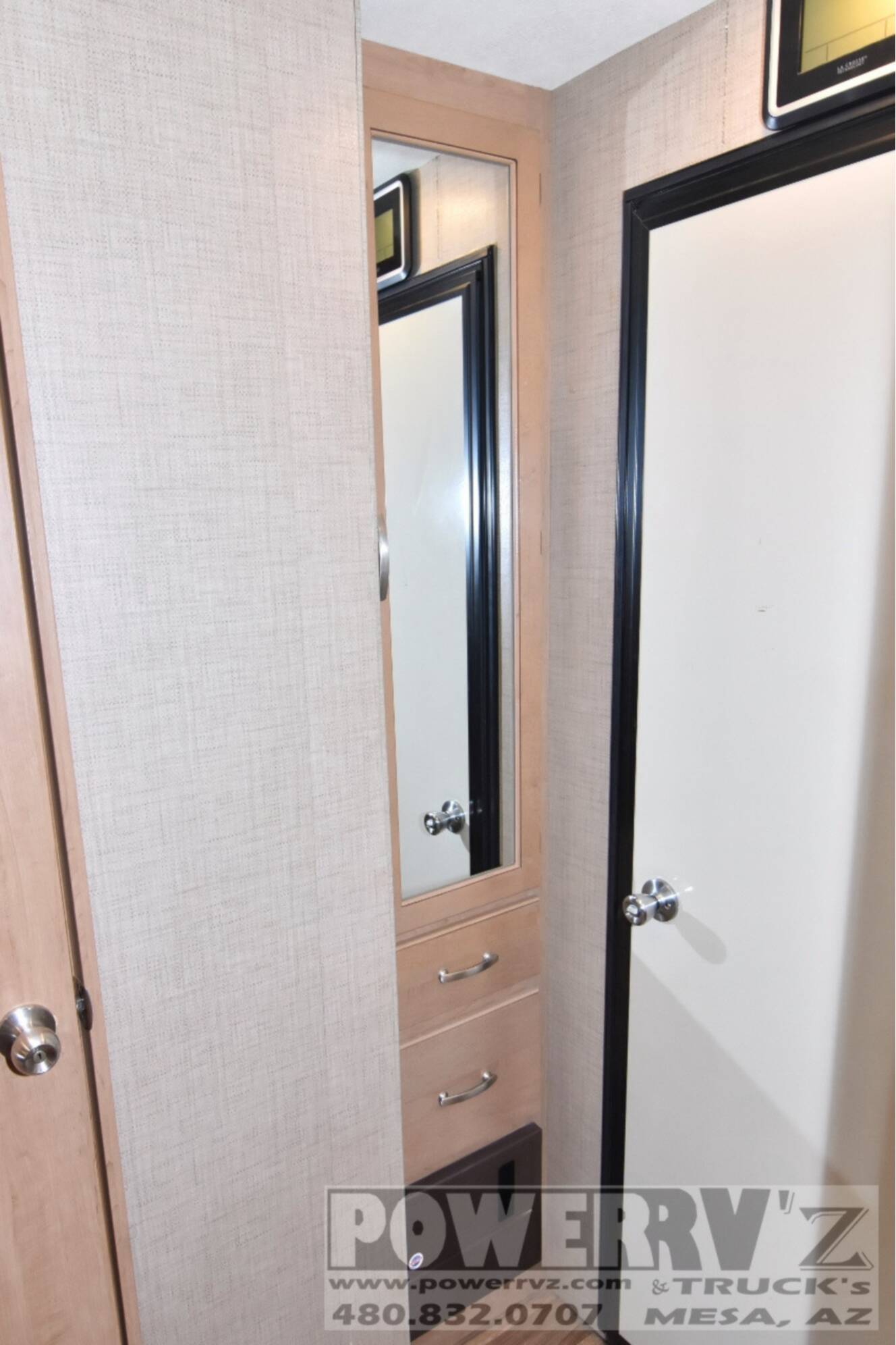 A photo of this 2018 Thor Motor Coach Outlaw 29H