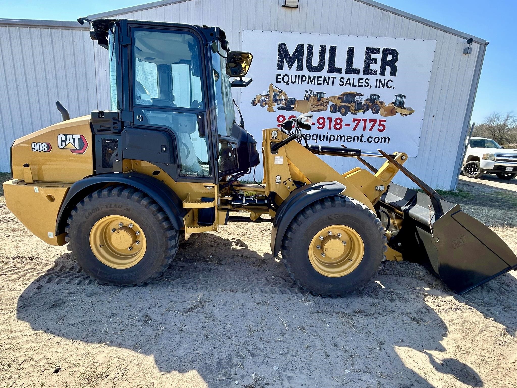 2024 CATERPILLAR 908 in Wills Point, TX