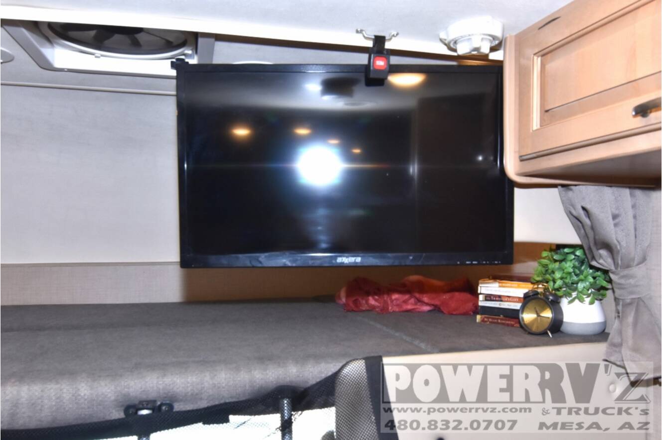 A photo of this 2018 Thor Motor Coach Outlaw 29H