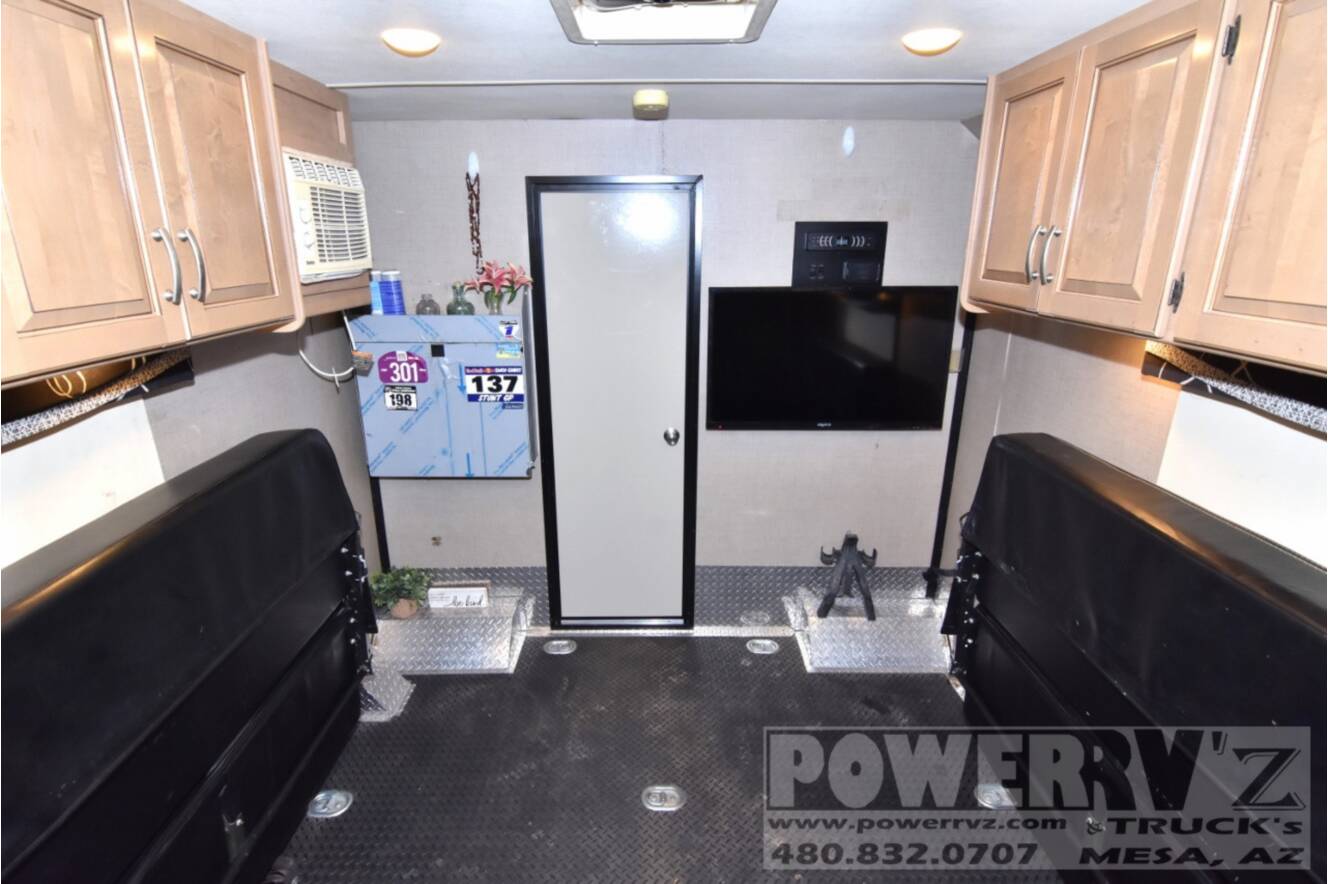 A photo of this 2018 Thor Motor Coach Outlaw 29H