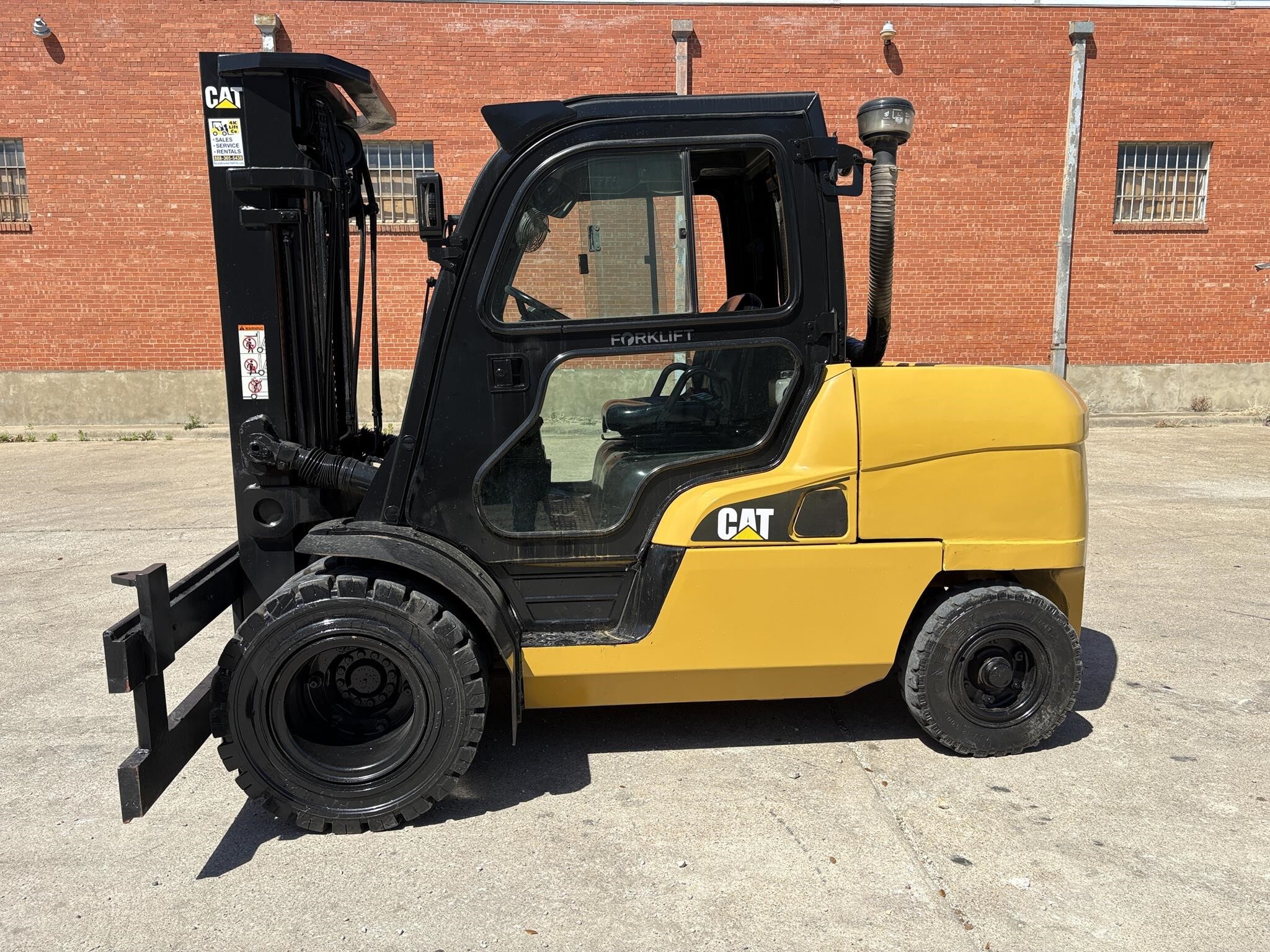 2017 CATERPILLAR DP55N1 in Dallas, TX