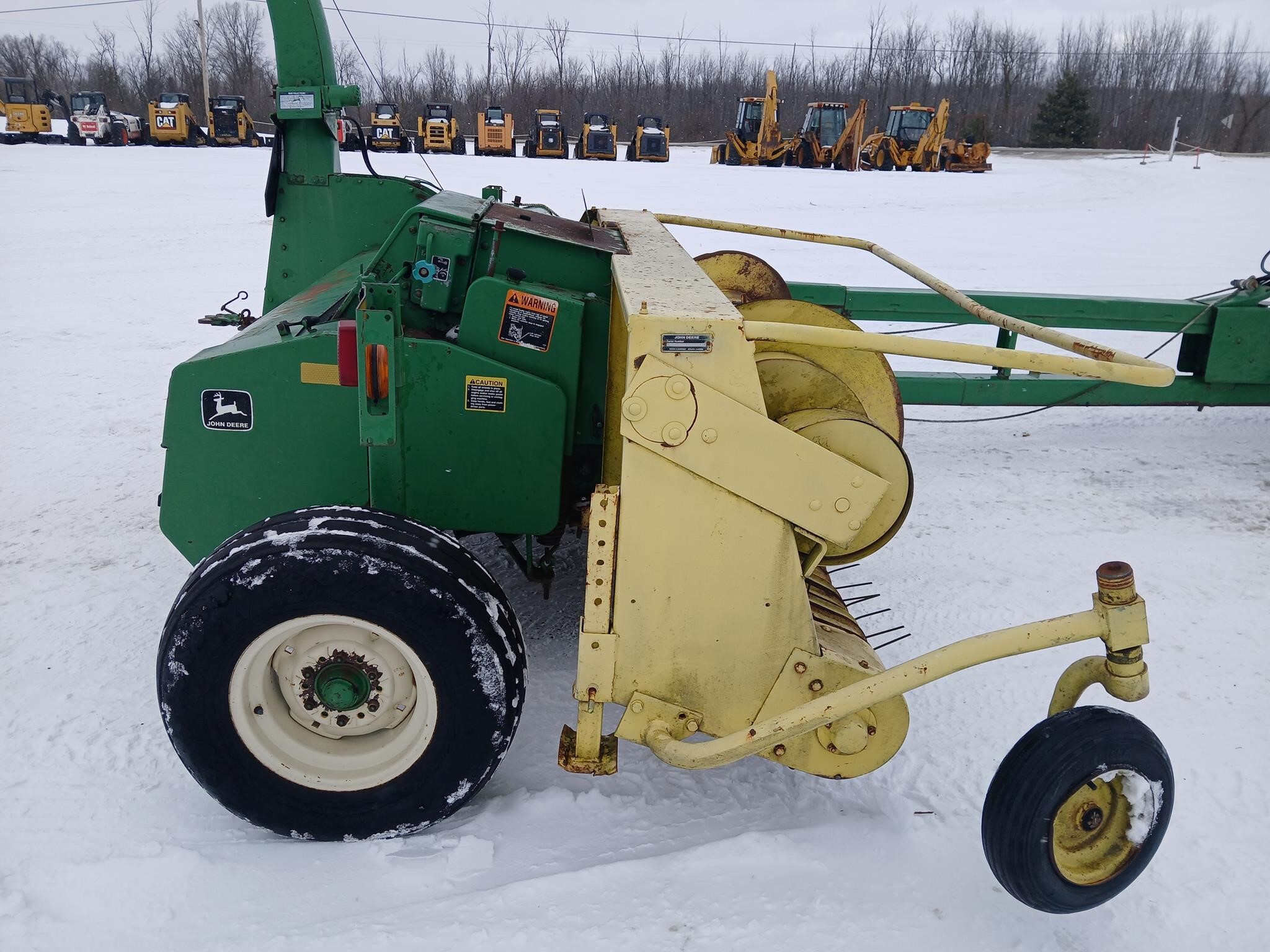 JOHN DEERE 8FH-R in Marlette, MI