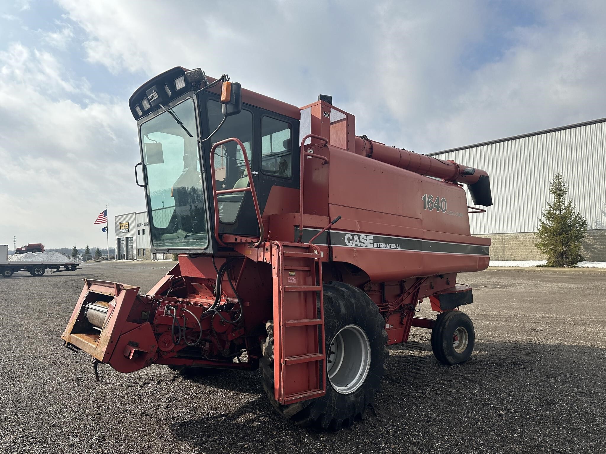 1989 CASE IH 1640 in Dorr, MI