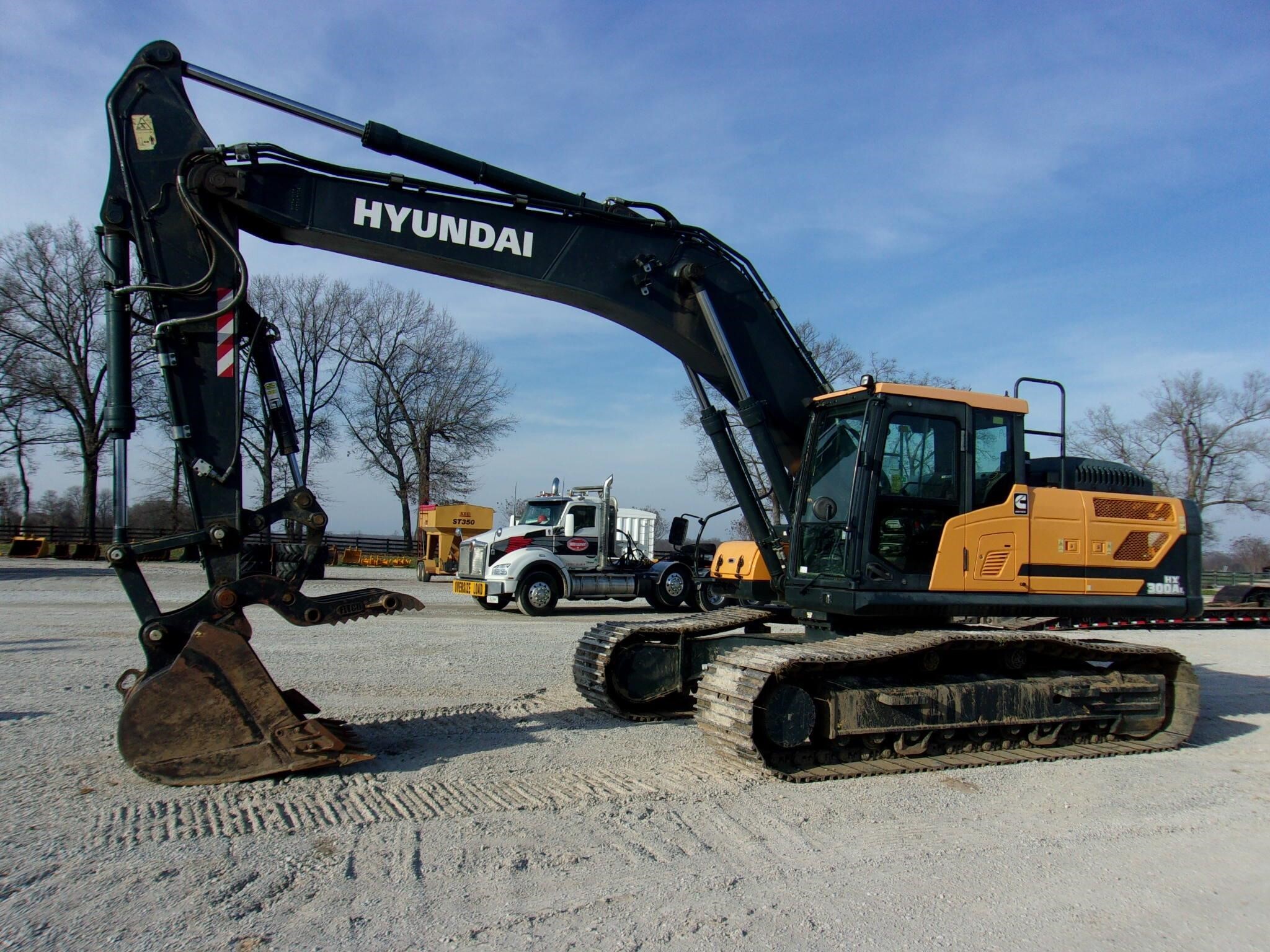 2022 HYUNDAI HX300AL in Jackson, TN