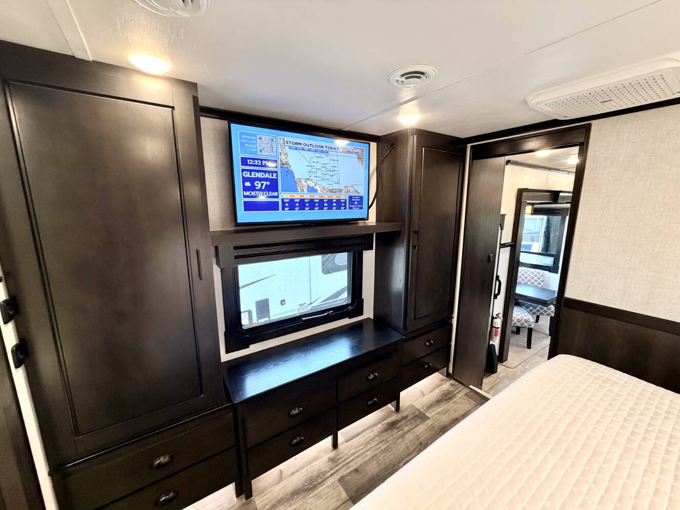 A photo of this 2022 Redwood REDWOOD 4001LK