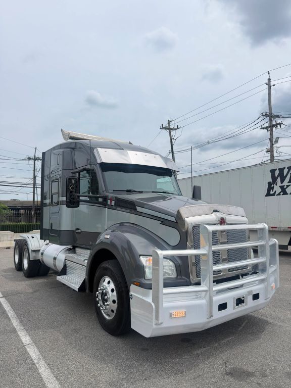 2019 Kenworth T880 in Linden, NJ