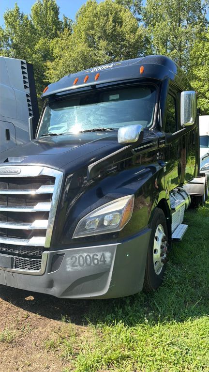 2020 FREIGHTLINER CASCADIA 126 in Fredericksburg, VA