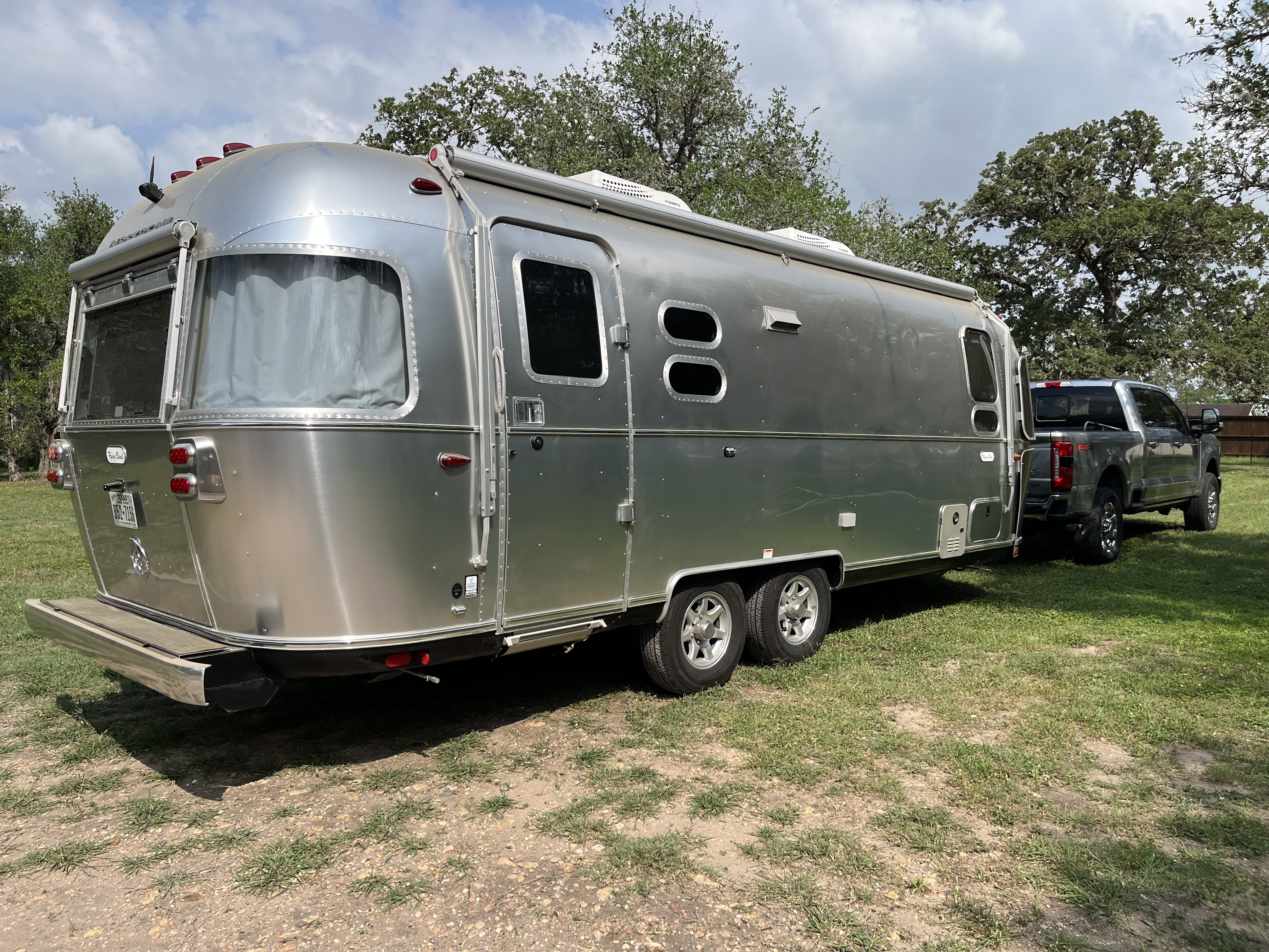 2022 Airstream FLYING CLOUD 25FB TWIN in victoria TX
