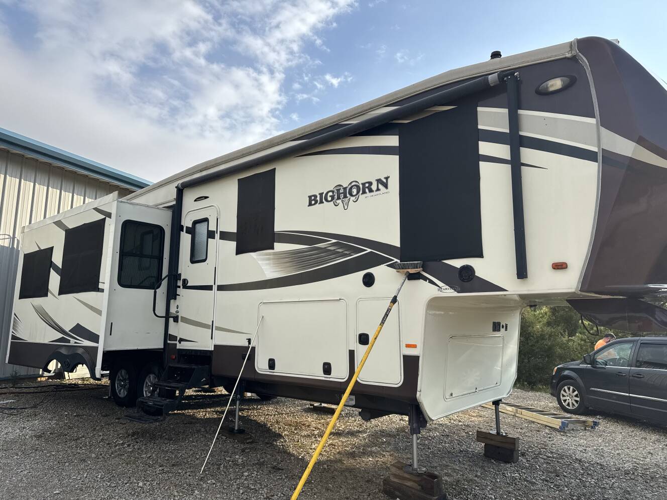 A photo of this 2016 Heartland BIGHORN 300RL