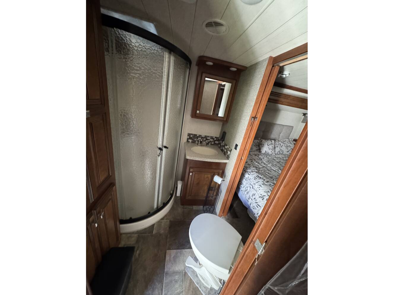 A photo of this 2016 Heartland BIGHORN 300RL