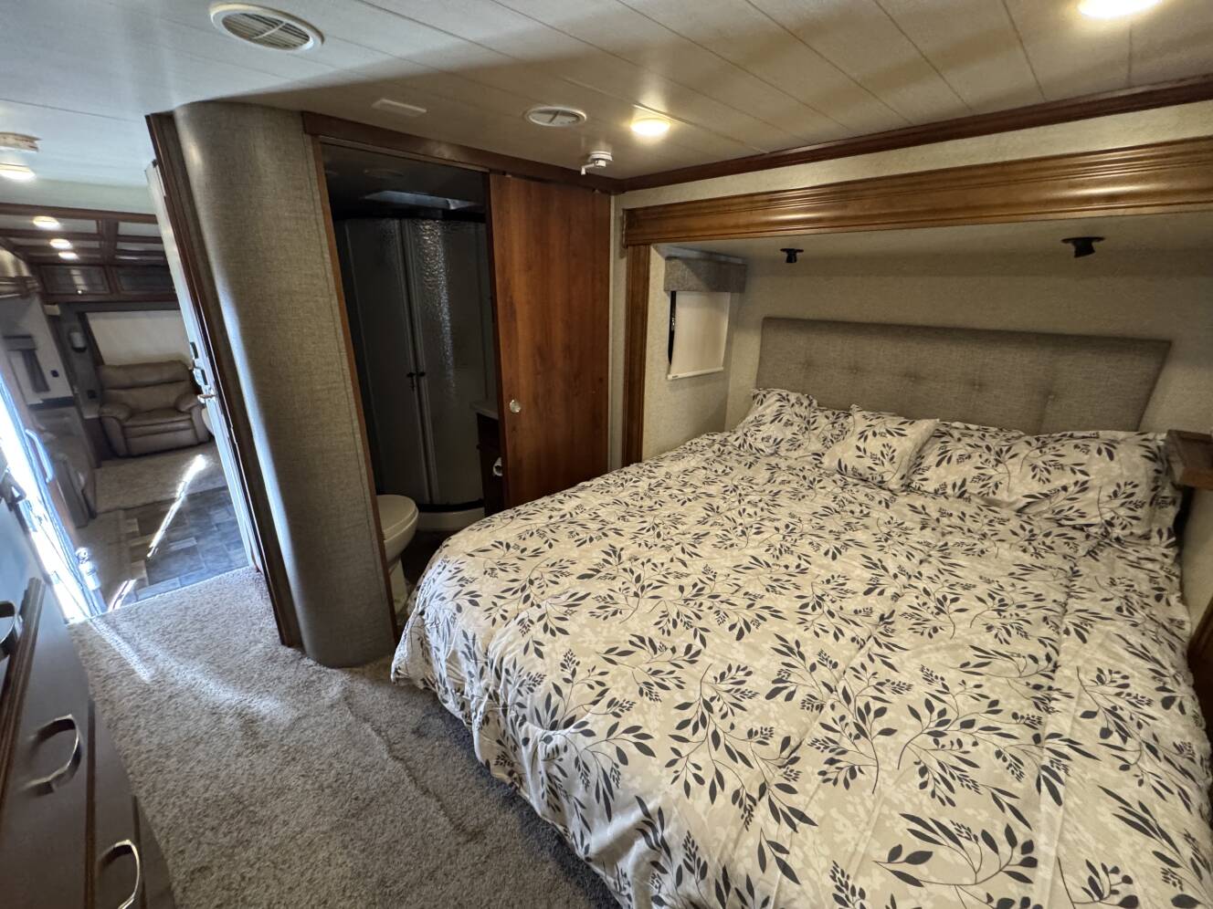 A photo of this 2016 Heartland BIGHORN 300RL