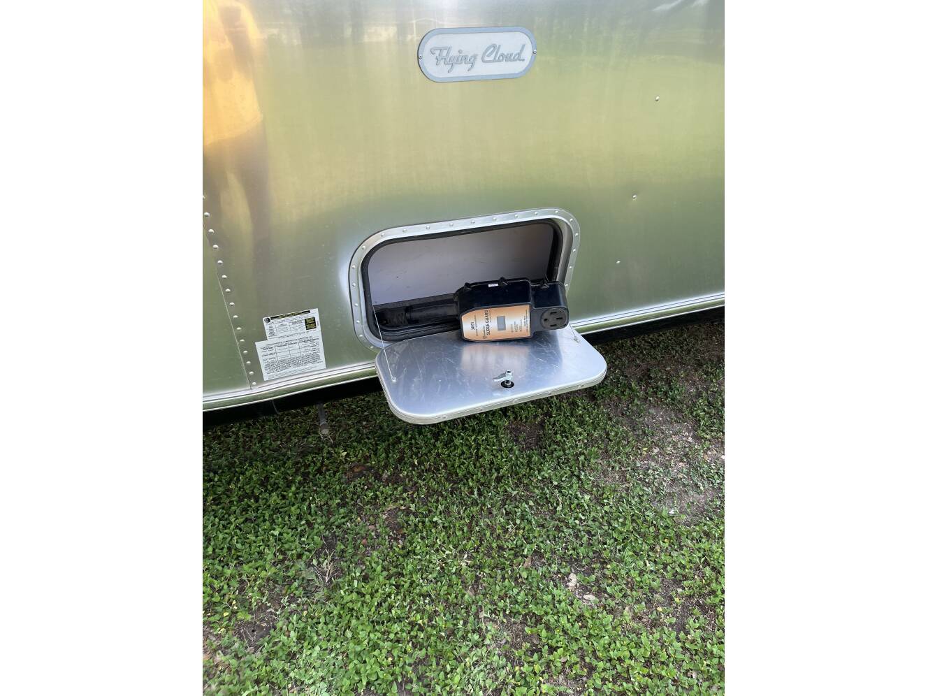 A photo of this 2022 Airstream FLYING CLOUD 25FB TWIN