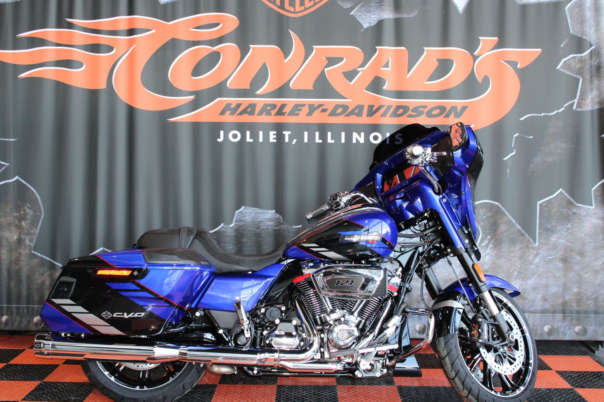 2025 Harley-Davidson CVO™ Street Glide® CVO in Shorewood, IL