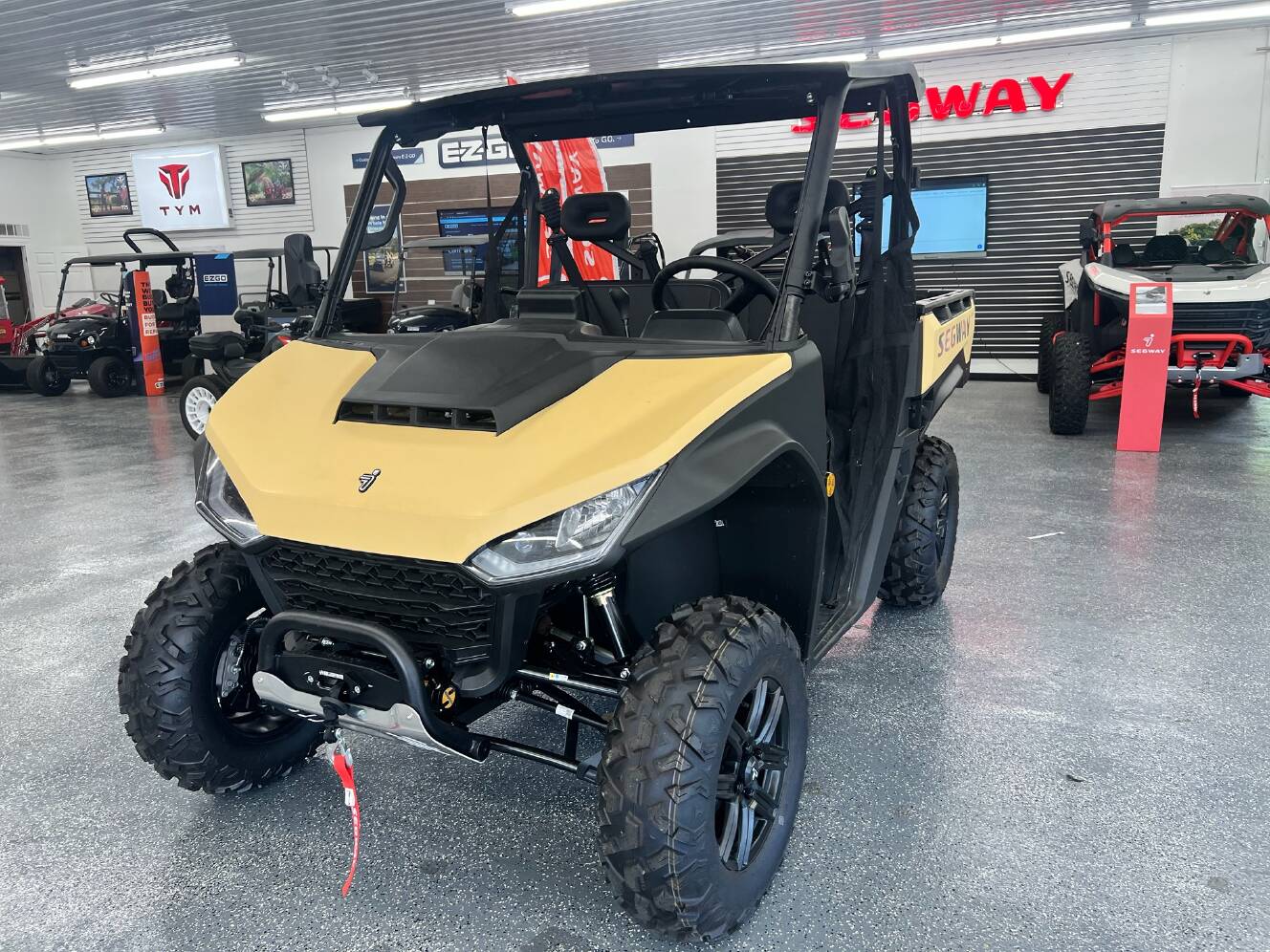 A photo of this 2025 Segway Powersports UT6 P