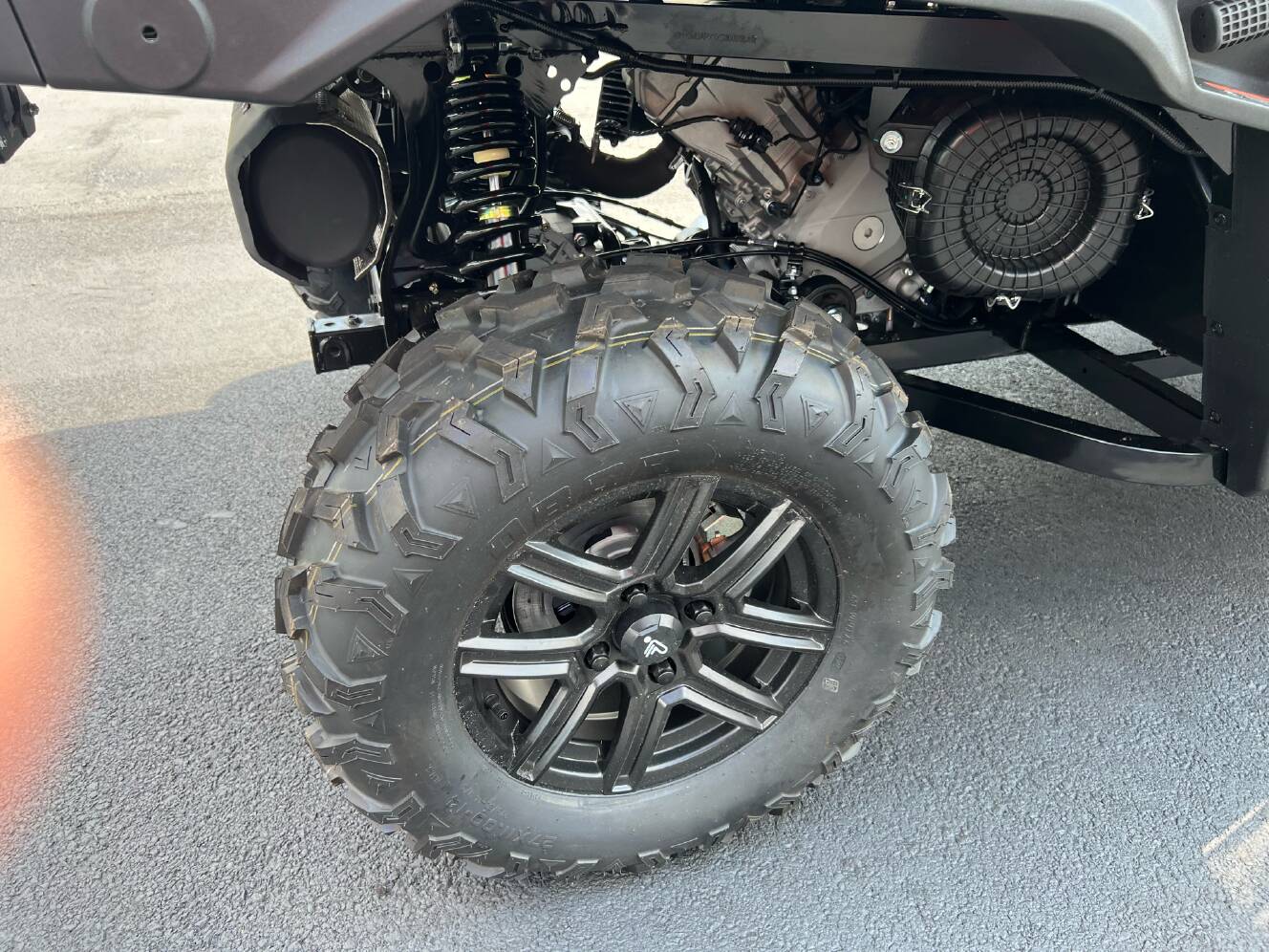 A photo of this 2025 Segway Powersports UT6 P
