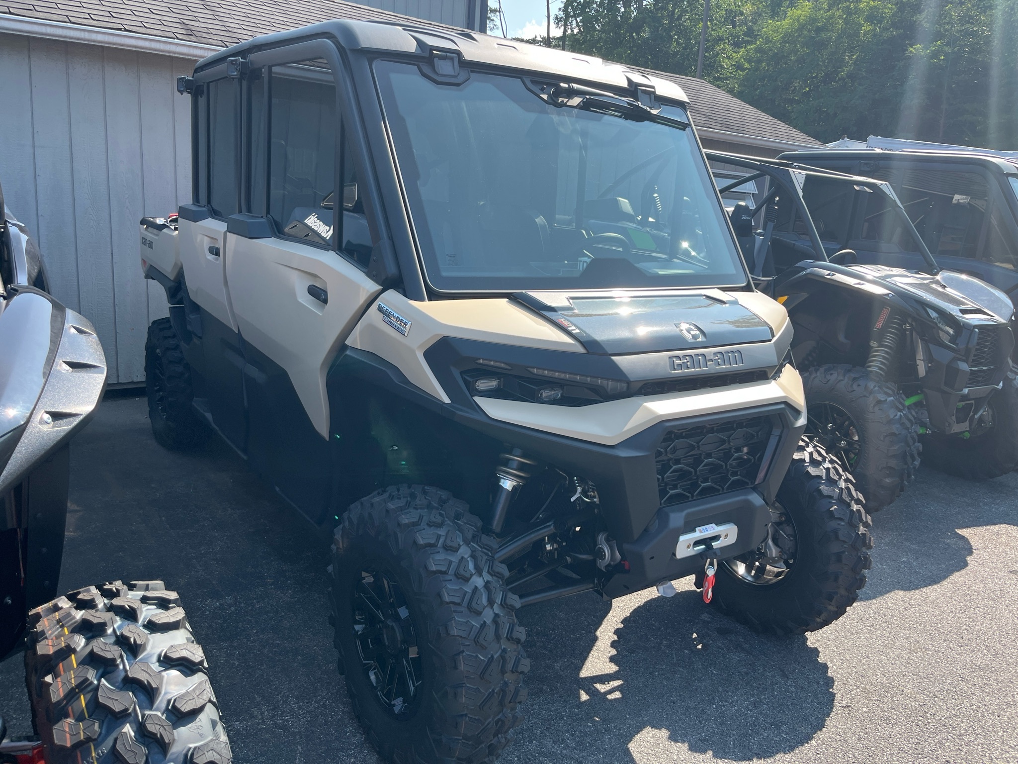 2026 Can-Am Defender MAX Limited HD11 in berkeley springs WV