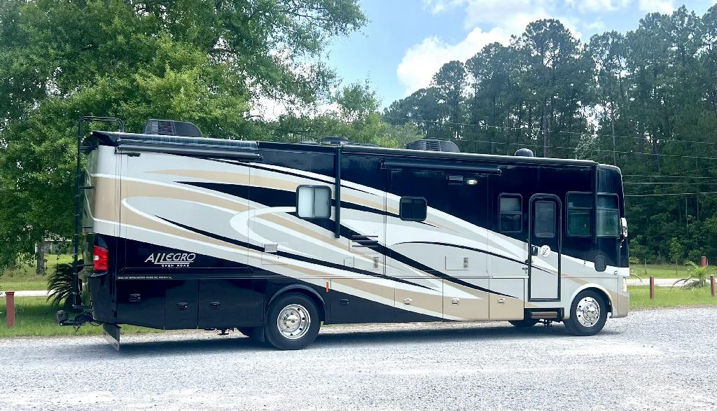 2013 Tiffin Motorhomes ALLEGRO 34TGA in picayune MS