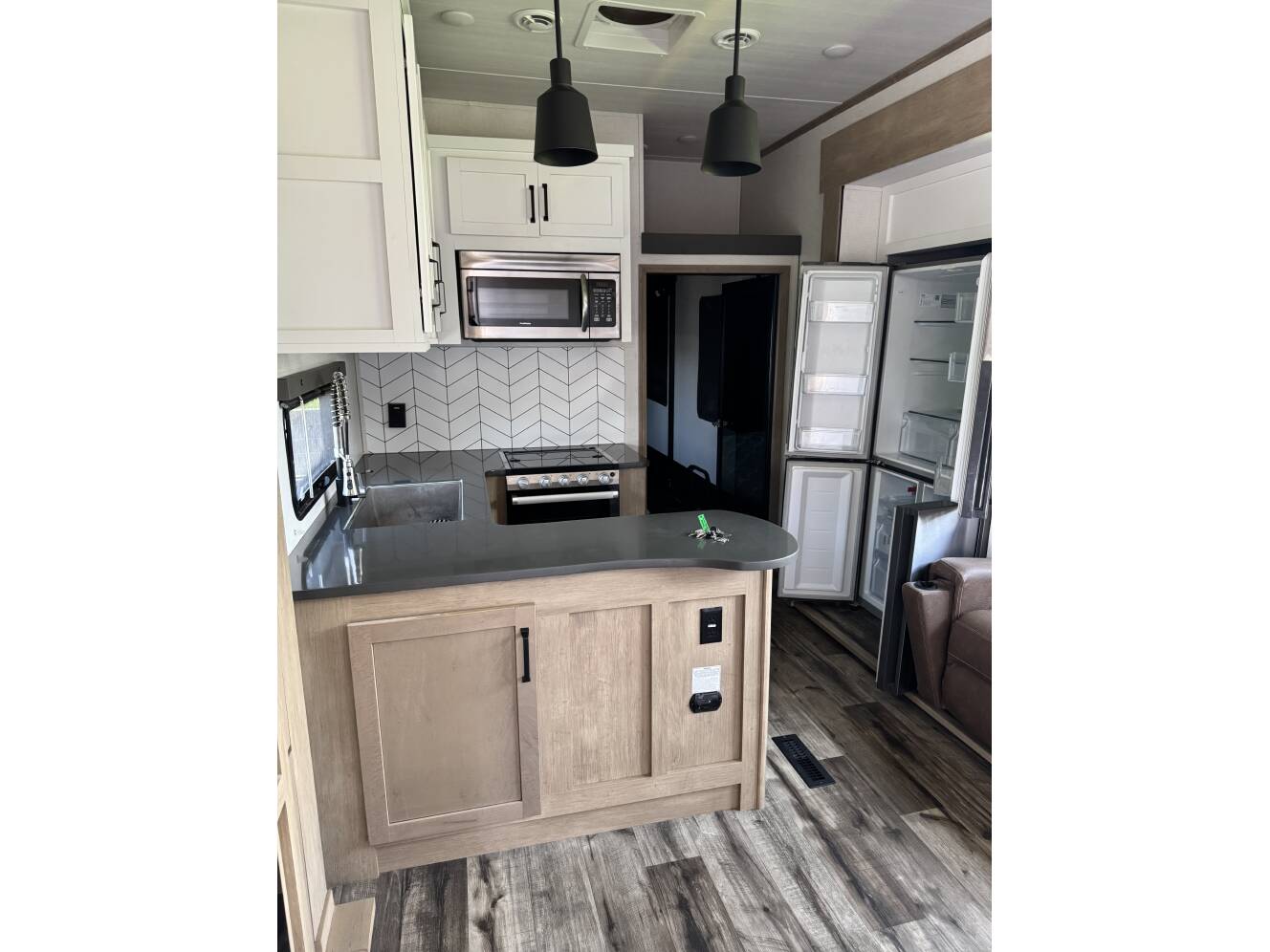 A photo of this 2022 Keystone RAPTOR 423