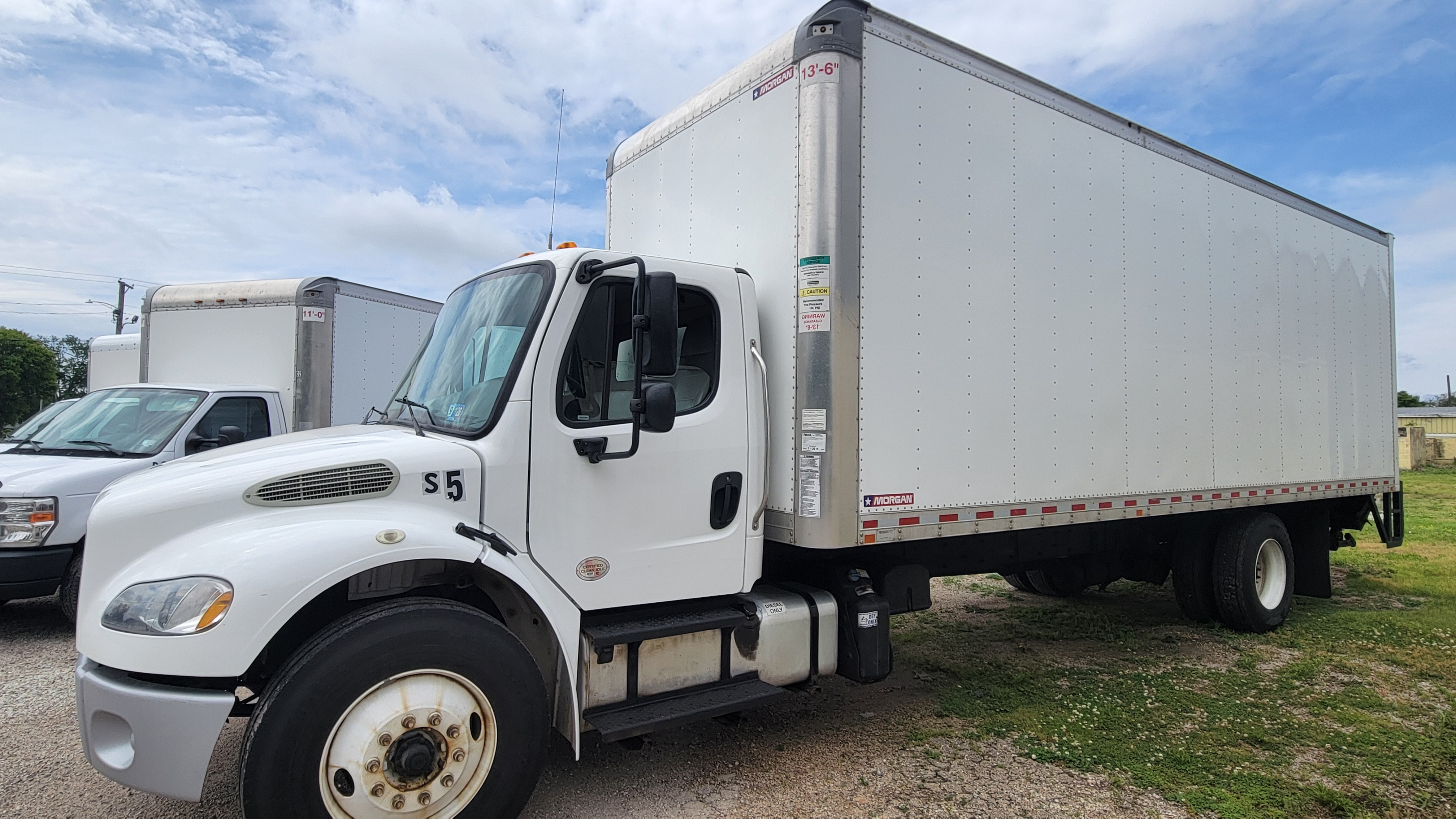 2019 FREIGHTLINER BUSINESS CLASS M2 106 in Sreator, IL