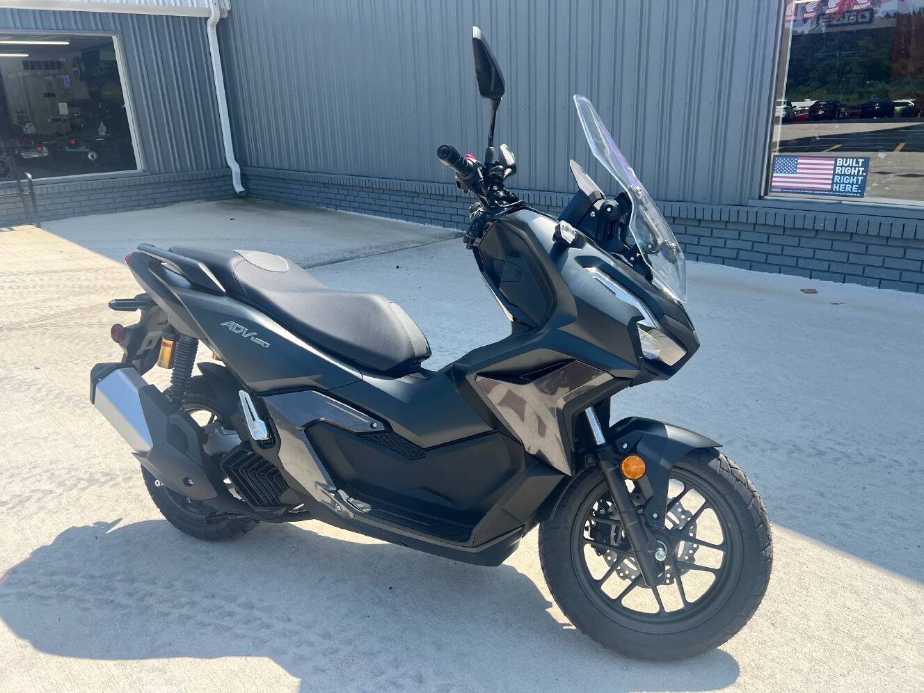 A photo of this 2027 Honda ADV160
