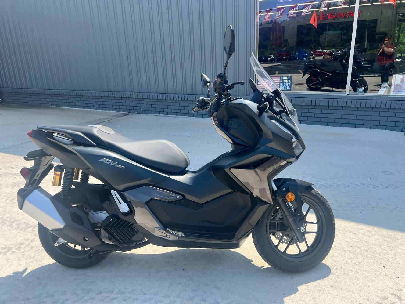 A photo of this 2027 Honda ADV160