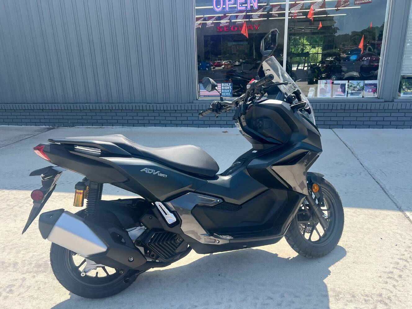 A photo of this 2027 Honda ADV160