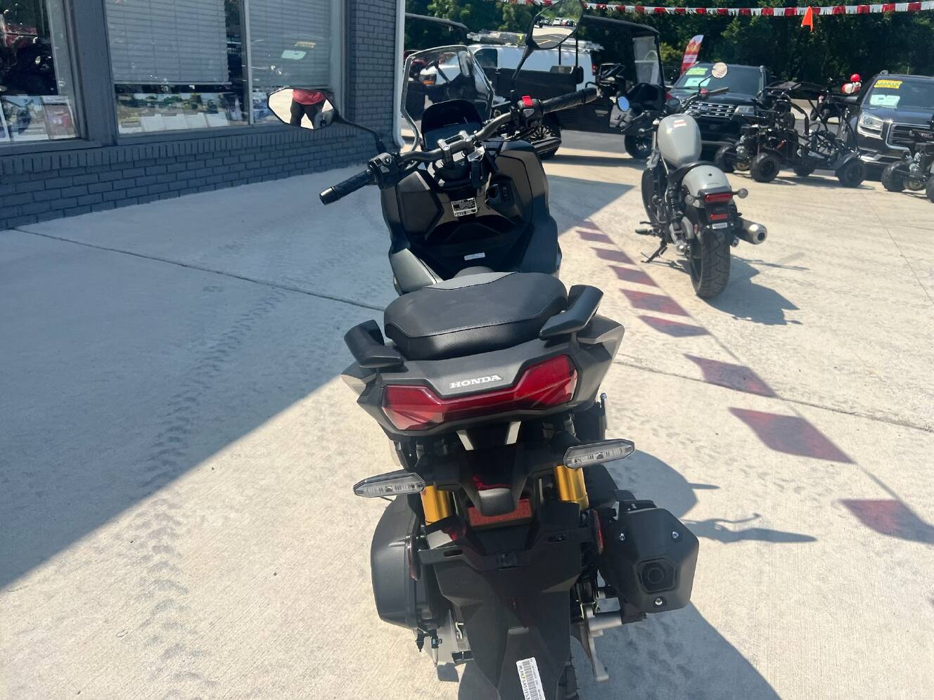 A photo of this 2027 Honda ADV160