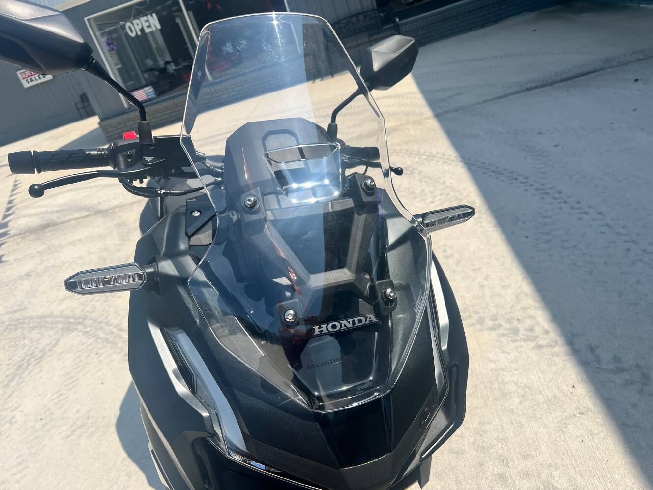 A photo of this 2027 Honda ADV160
