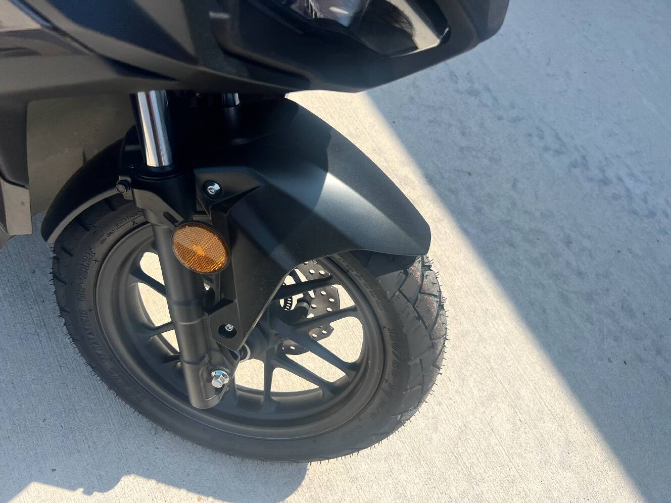 A photo of this 2027 Honda ADV160