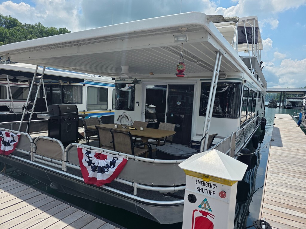 2000 Sumerset Houseboats 16' x 77' Widebody in jamestown KY