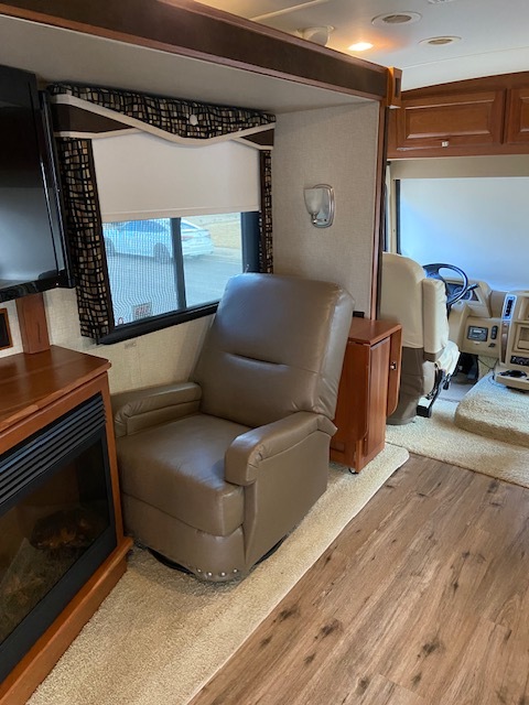 2014 Winnebago SIGHTSEER 35G in cedar park TX