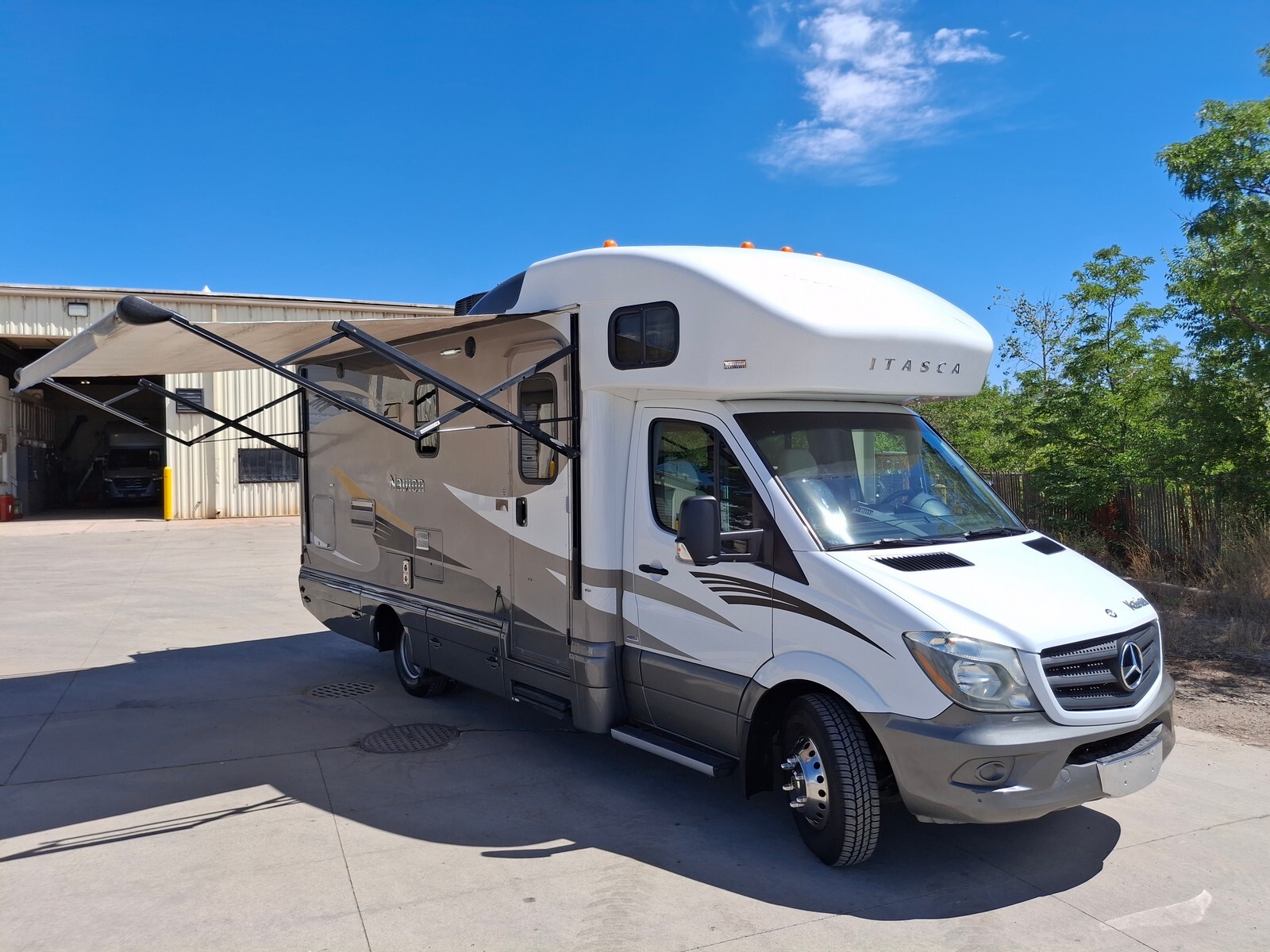 2014 Winnebago ITASCA NAVION 24M RV