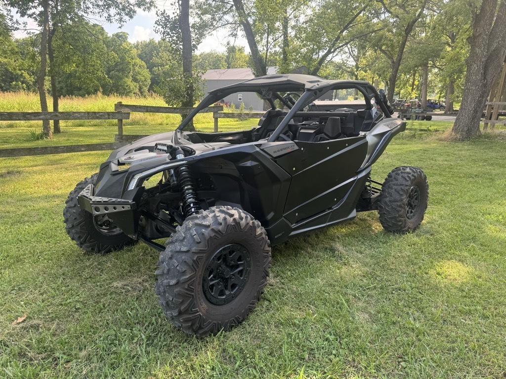 2018 Can-Am Maverick X3 Turbo R XRS BASE in butler MO