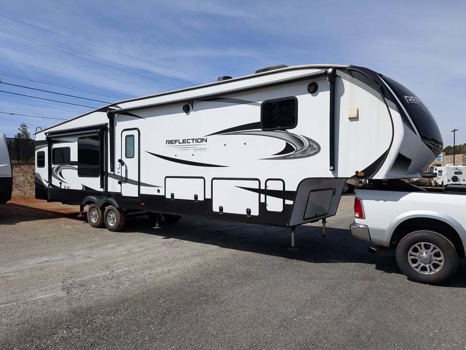 2022 Grand Design REFLECTION 367BHS RV
