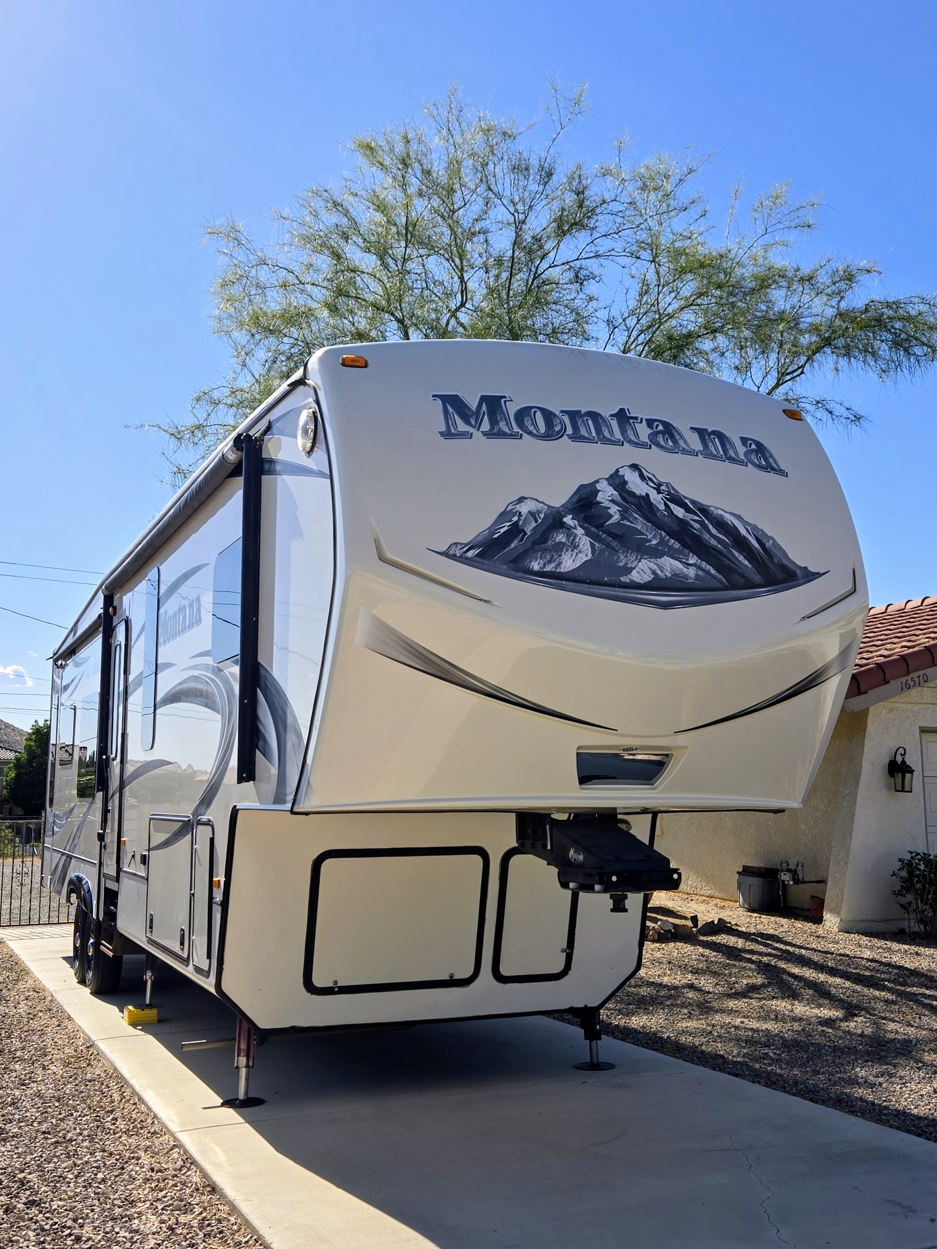2015 Keystone MONTANA 3610RL RV