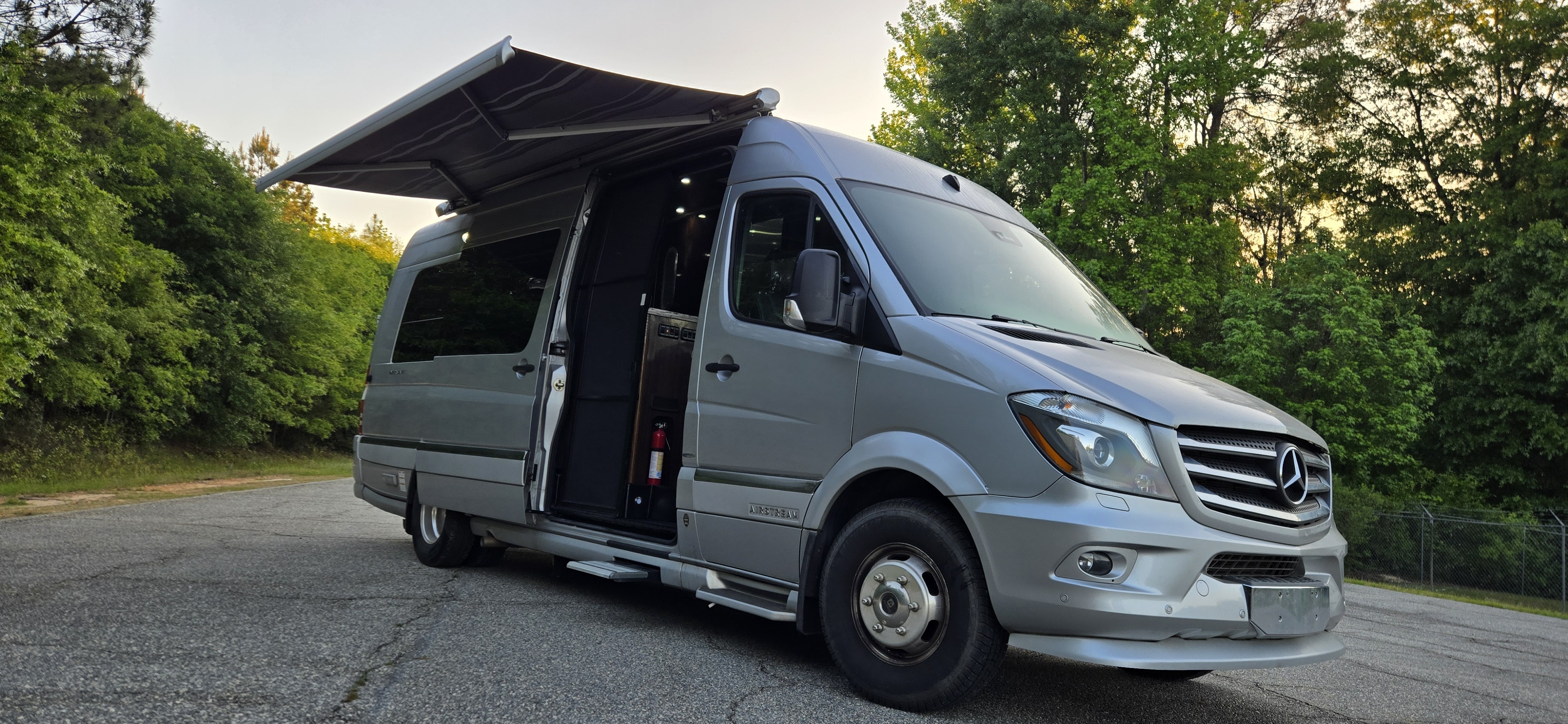 2016 Airstream INTERSTATE GRAND TOUR EXT 3500 in seale AL