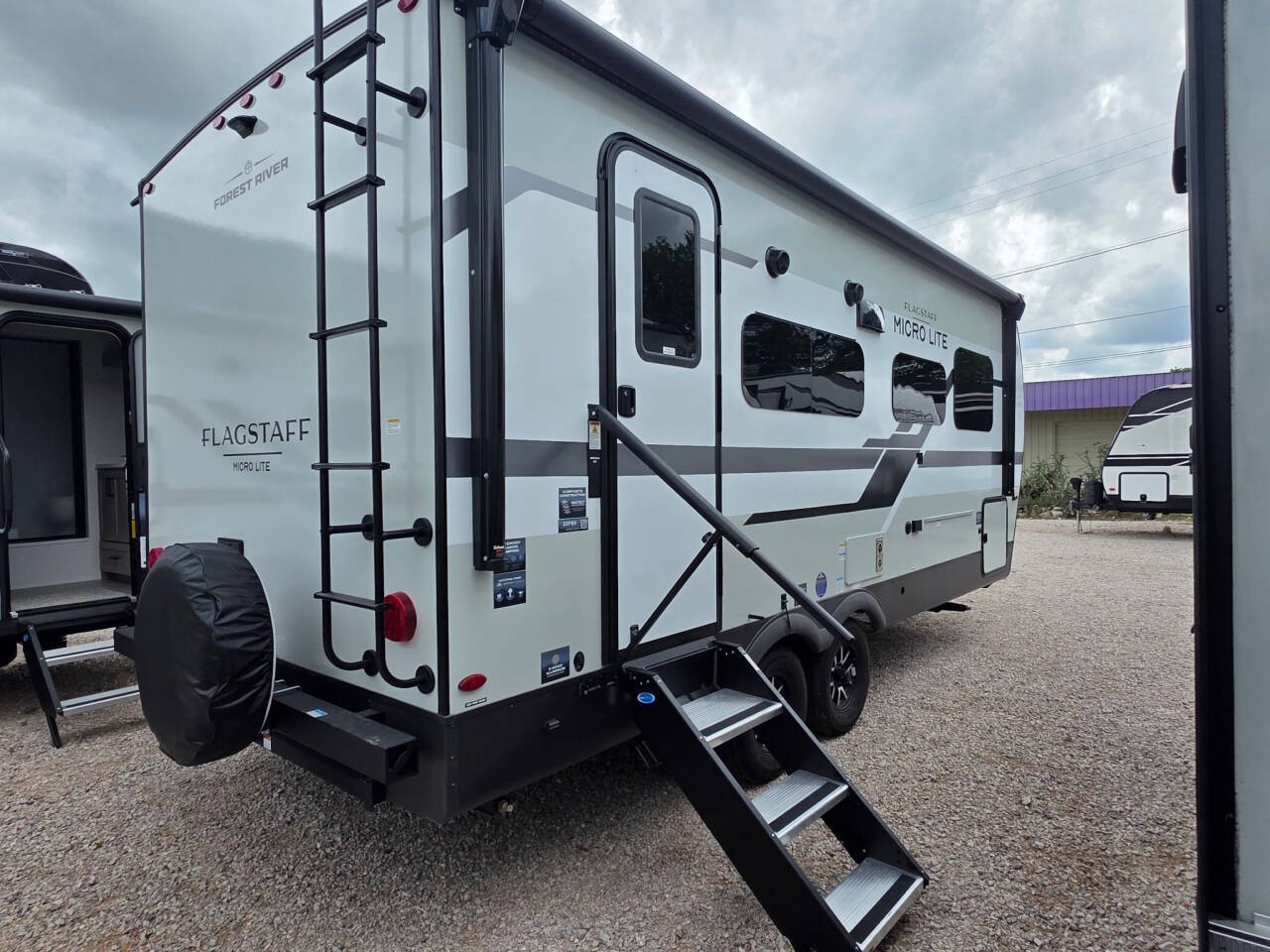 2026 Forest River Flagstaff MICROLITE 22FBS in burnet TX