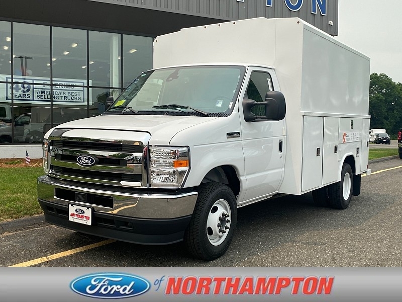 2027 FORD ECONOLINE in Northampton, MA