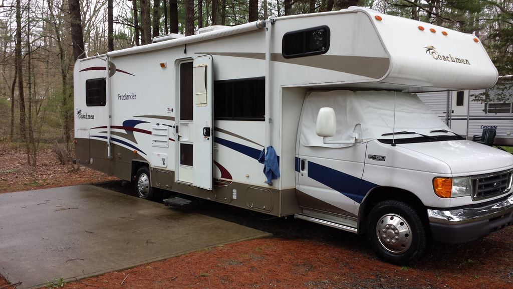 2006 Coachmen Freelander 3100SO in mount marion NY