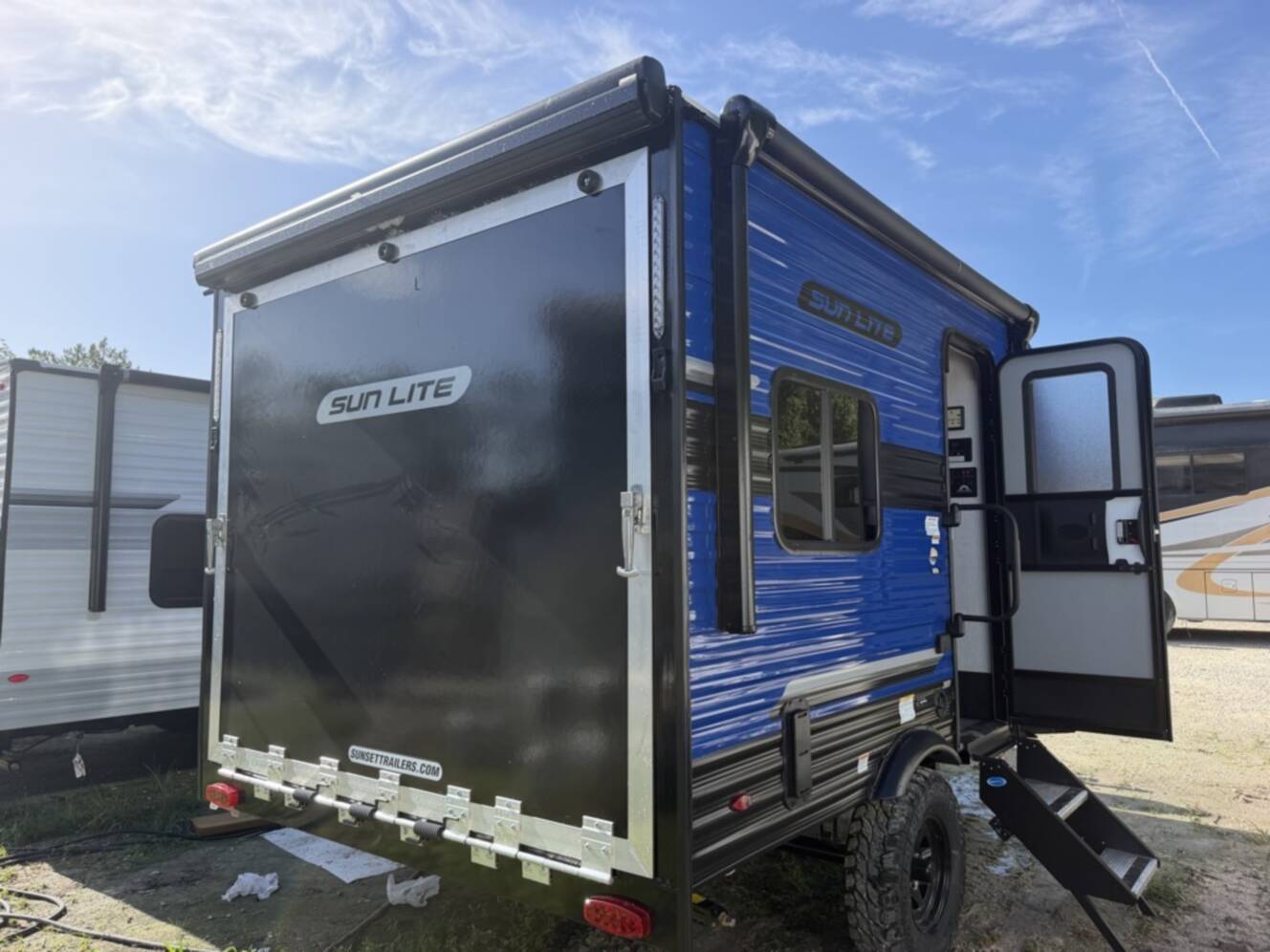 A photo of this 2027 Sun Lite SUN-LITE 14THX